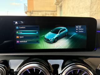 MERCEDES-BENZ A 180 usata, con Fari LED