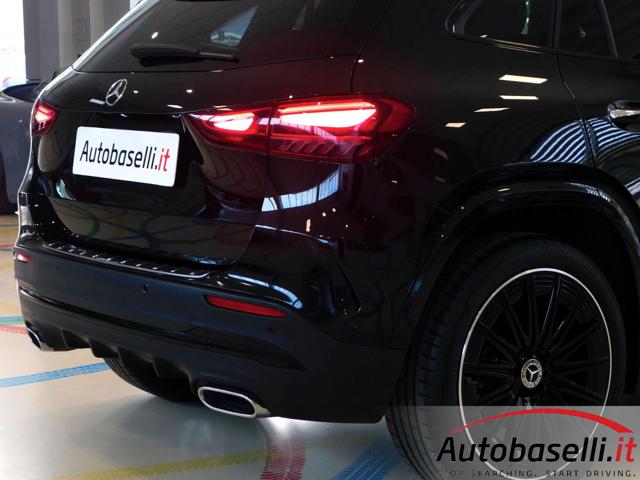 MERCEDES-BENZ GLA 180 usata, con Autoradio digitale