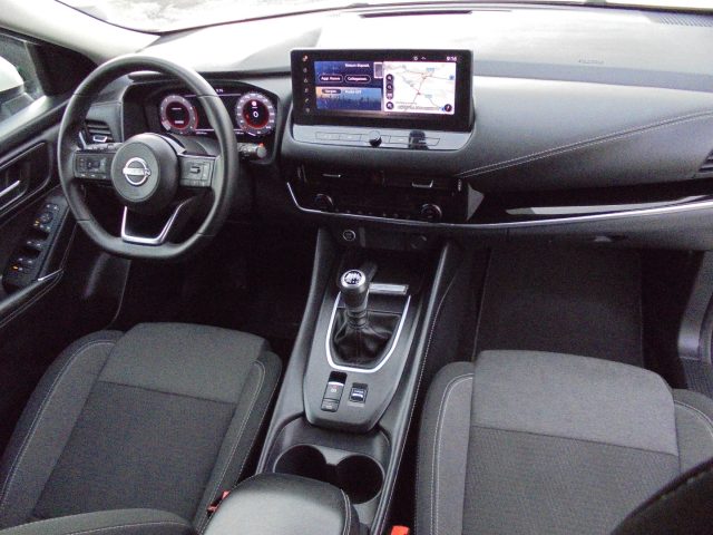 NISSAN Qashqai usata, con Fari LED