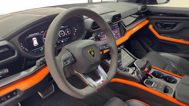 LAMBORGHINI Urus usata, con Gancio traino
