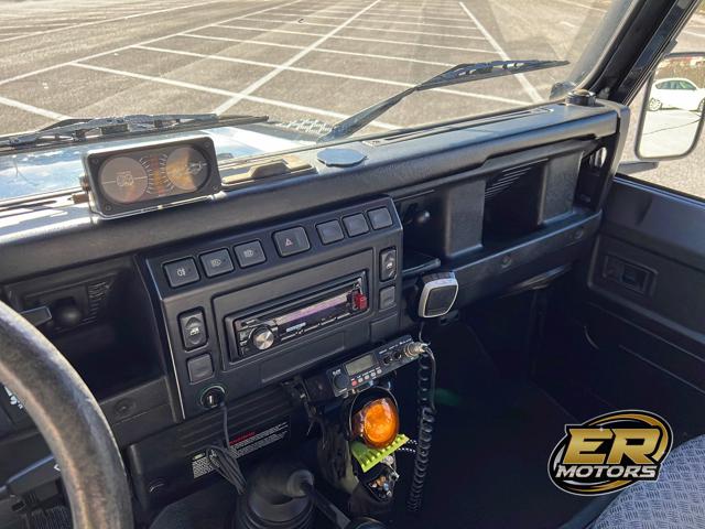 LAND ROVER Defender usata 13