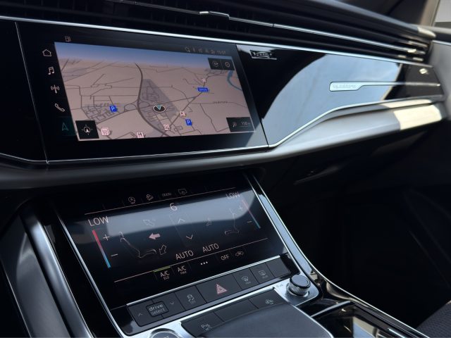 AUDI Q8 usata, con Sistema di navigazione