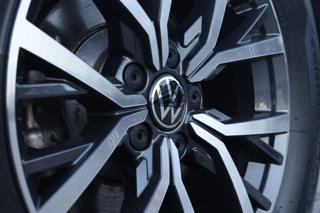 VOLKSWAGEN Tiguan usata, con Adaptive Cruise Control