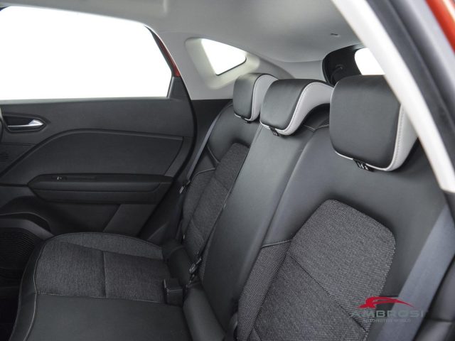 RENAULT Captur usata 9