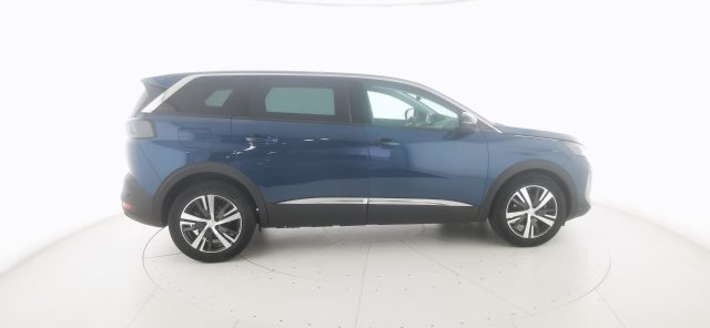 PEUGEOT 5008 usata, con Cerchi in lega