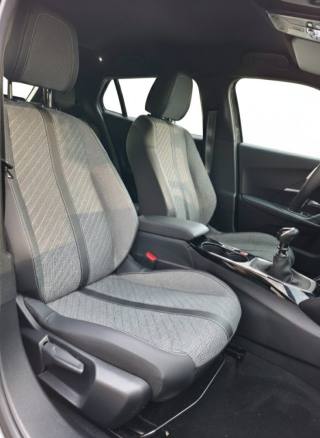 PEUGEOT 2008 usata, con Controllo automatico clima