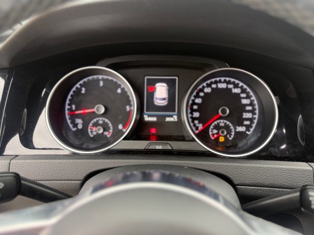 VOLKSWAGEN Golf usata, con Adaptive Cruise Control