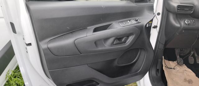 OPEL Combo usata, con Specchietti laterali elettrici