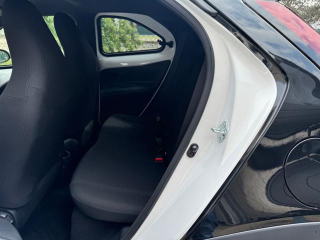 TOYOTA Aygo X usata, con Autoradio
