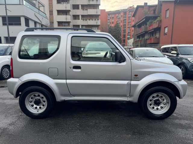 SUZUKI Jimny usata, con Alzacristalli elettrici