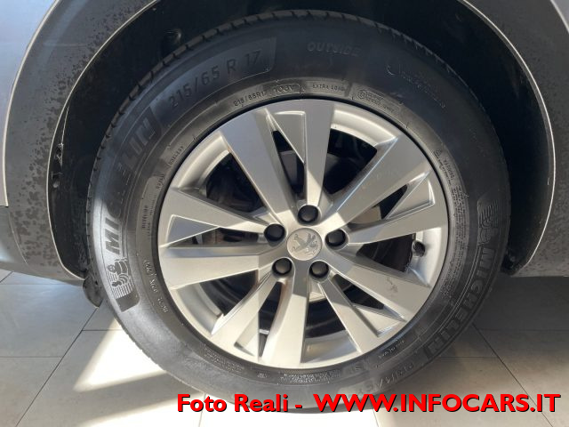 PEUGEOT 3008 usata, con Climatizzatore