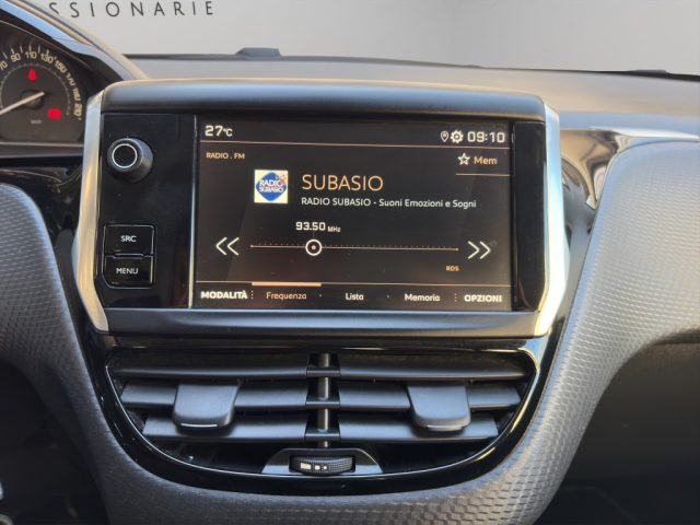 PEUGEOT 2008 usata, con Sedile posteriore sdoppiato
