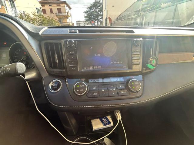 TOYOTA RAV 4 usata, con Bracciolo