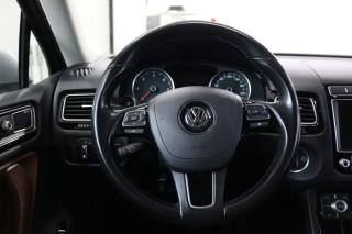 VOLKSWAGEN Touareg usata, con Sensore di luce