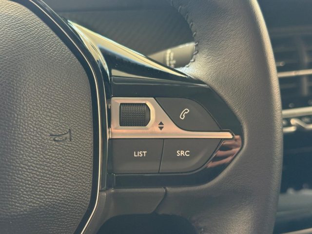 PEUGEOT 208 usata, con Autoradio digitale