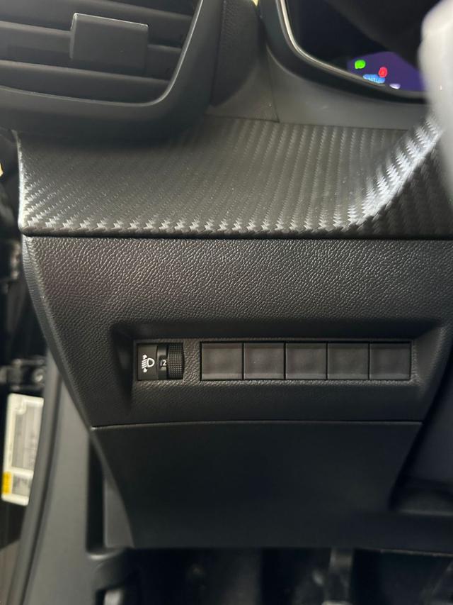 PEUGEOT 2008 usata, con Volante in pelle