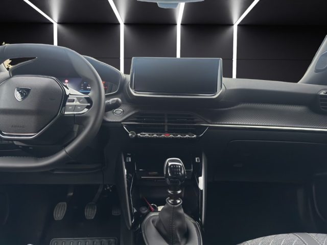 PEUGEOT 2008 usata, con Autoradio digitale