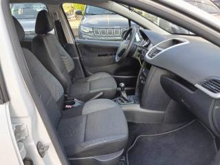 PEUGEOT 207 usata, con Sedile posteriore sdoppiato