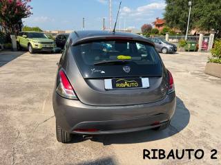 LANCIA Ypsilon usata, con Fendinebbia