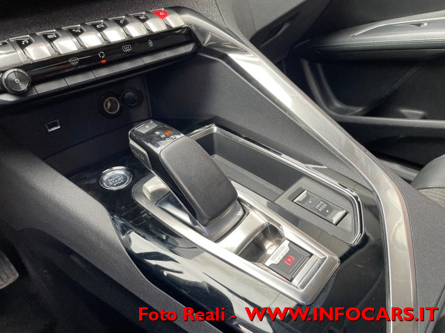 PEUGEOT 3008 usata, con Volante multifunzione