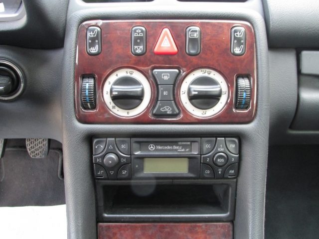 MERCEDES-BENZ CLK 200 usata, con Volante in pelle
