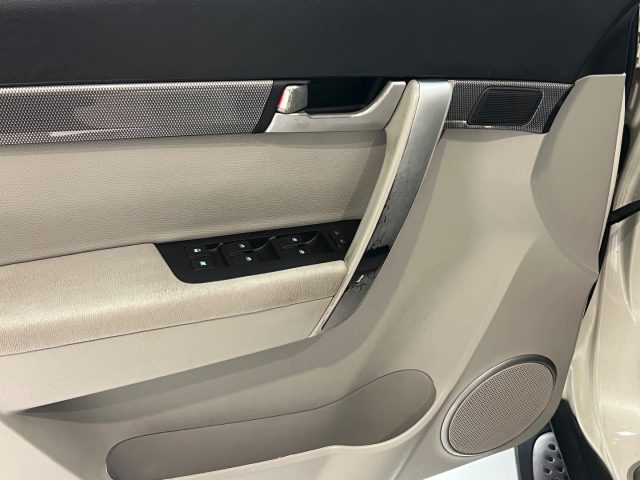 CHEVROLET Captiva usata, con Touch screen