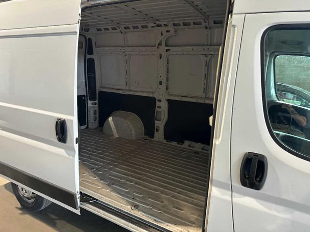 PEUGEOT Boxer usata, con Park Distance Control
