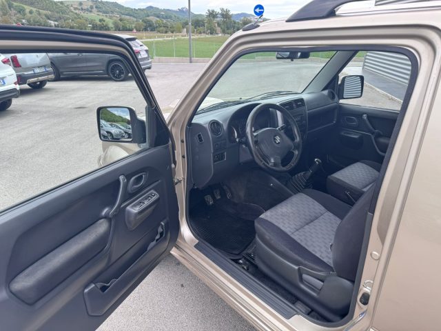 SUZUKI Jimny usata, con Gancio traino