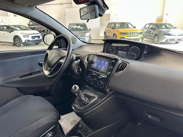 LANCIA Ypsilon usata, con Fendinebbia