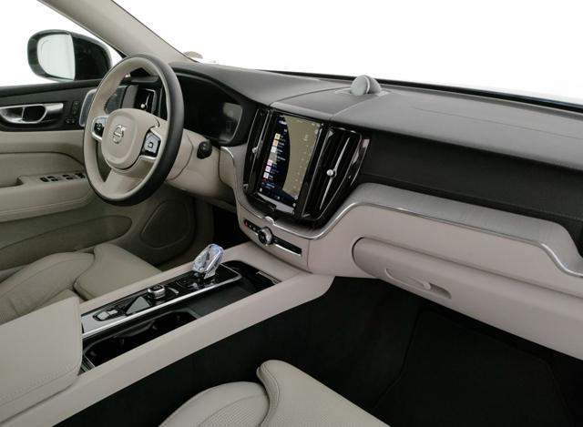 VOLVO XC60 usata, con Fari LED