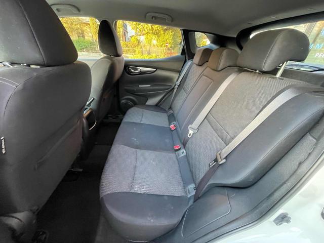 NISSAN Qashqai usata, con Luci diurne LED