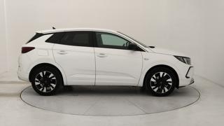 OPEL Grandland usata, con Autoradio
