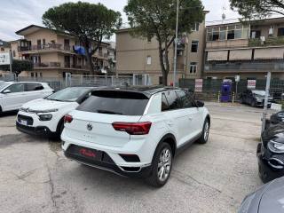 VOLKSWAGEN T-Roc usata, con Autoradio
