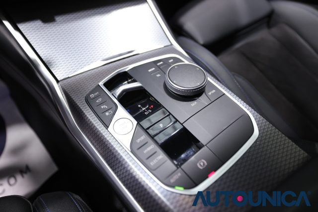 BMW 320 usata, con Autoradio digitale