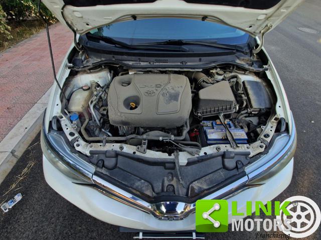 TOYOTA Auris usata, con Cruise Control