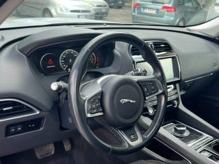 JAGUAR F-Pace usata, con Cronologia tagliandi