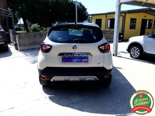 RENAULT Captur usata, con Autoradio