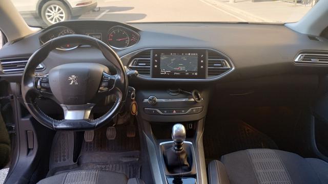 PEUGEOT 308 usata, con Volante multifunzione