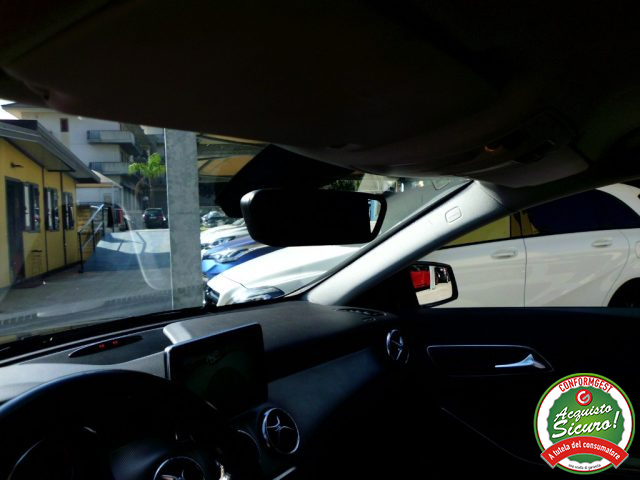 MERCEDES-BENZ CLA 200 usata, con Autoradio digitale