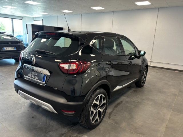 RENAULT Captur usata, con Autoradio