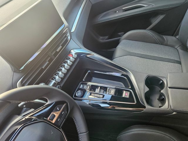 PEUGEOT 3008 usata, con Controllo vocale