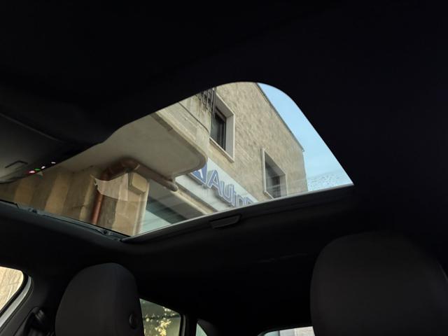 VOLKSWAGEN Taigo usata, con Sensori di parcheggio anteriori