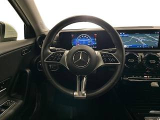 MERCEDES-BENZ A 180 usata, con Cronologia tagliandi