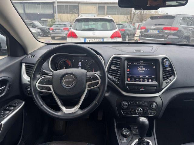 JEEP Cherokee usata, con Autoradio