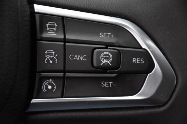 JEEP Compass usata, con Volante in pelle