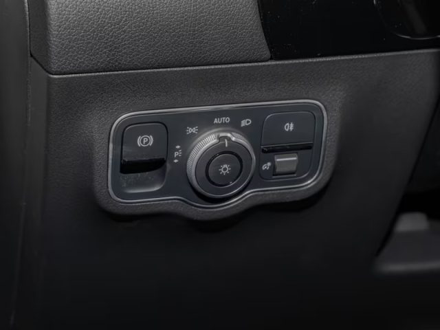 MERCEDES-BENZ B 200 usata, con Cronologia tagliandi