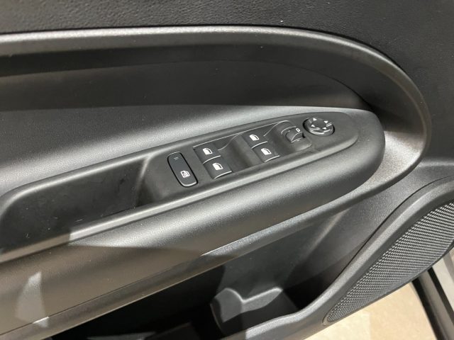 JEEP Avenger usata, con Touch screen