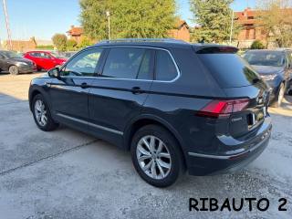 VOLKSWAGEN Tiguan usata, con USB