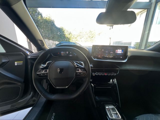 PEUGEOT 2008 usata, con Sistema di navigazione