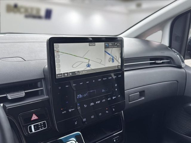 HYUNDAI Staria usata, con Autoradio